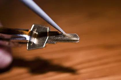 Milton MA Locksmith Store Milton, MA 617-870-4959 - broken-key-extraction